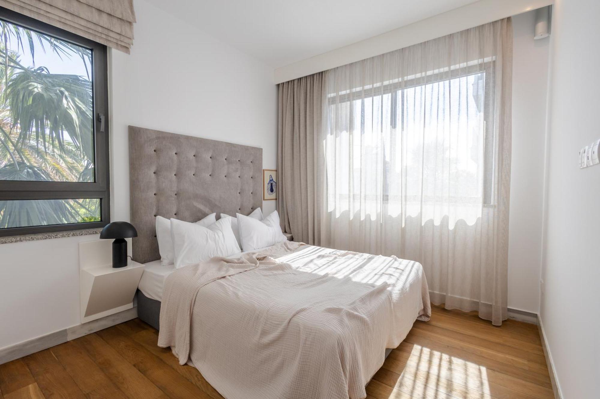 Sofia Luxury - Premium With Pool & Bbq, Rooftop Terrace, 5 Min To Sea Paphos