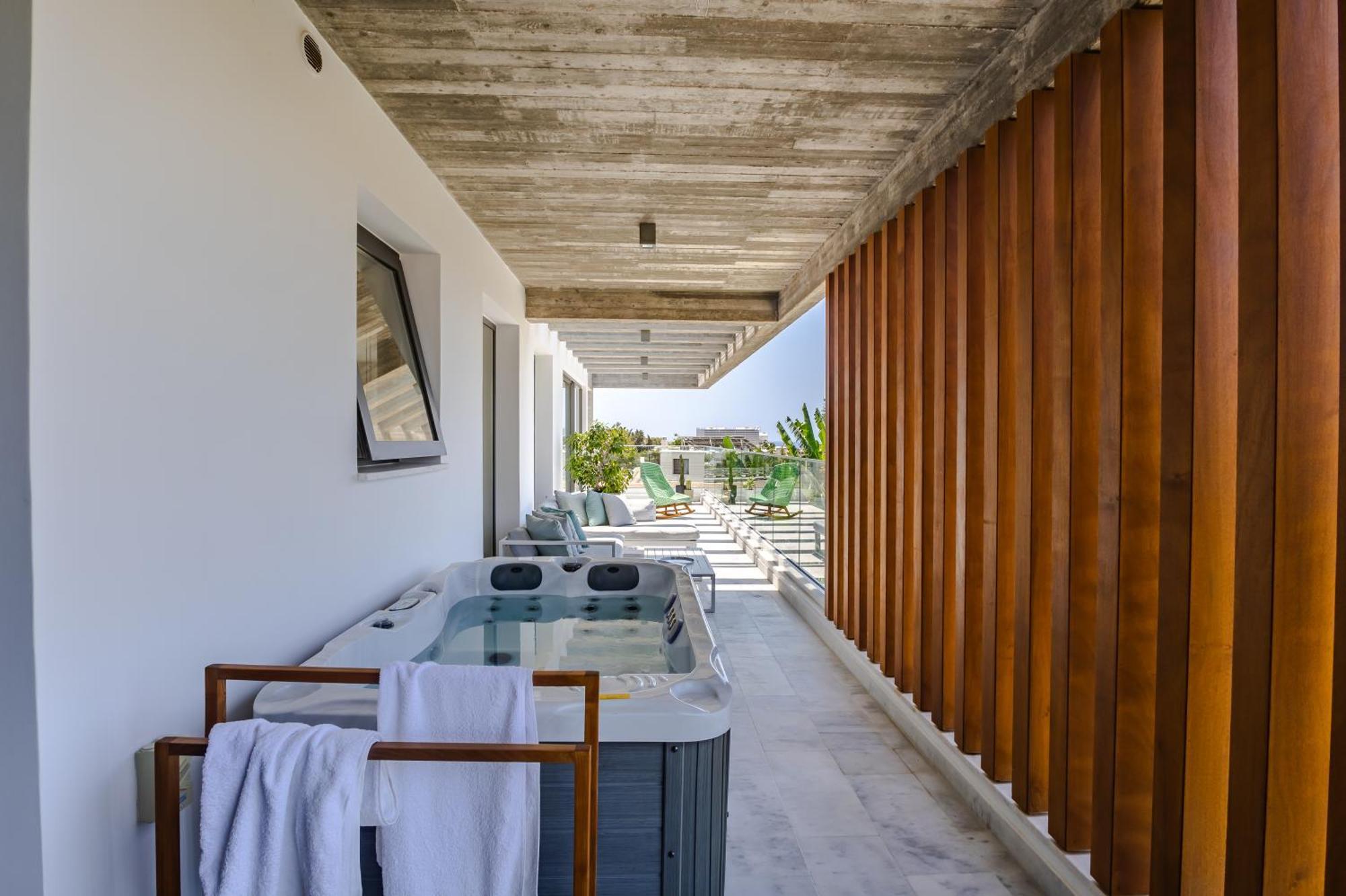 Sofia Luxury - Premium With Pool & Bbq, Rooftop Terrace, 5 Min To Sea Paphos
