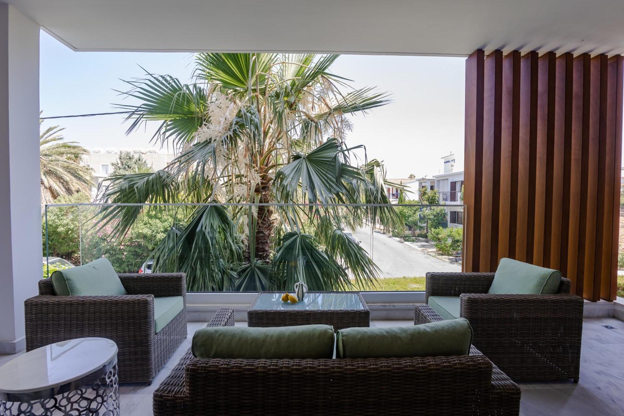 Sofia Luxury - Premium With Pool & Bbq, Rooftop Terrace, 5 Min To Sea Apartment