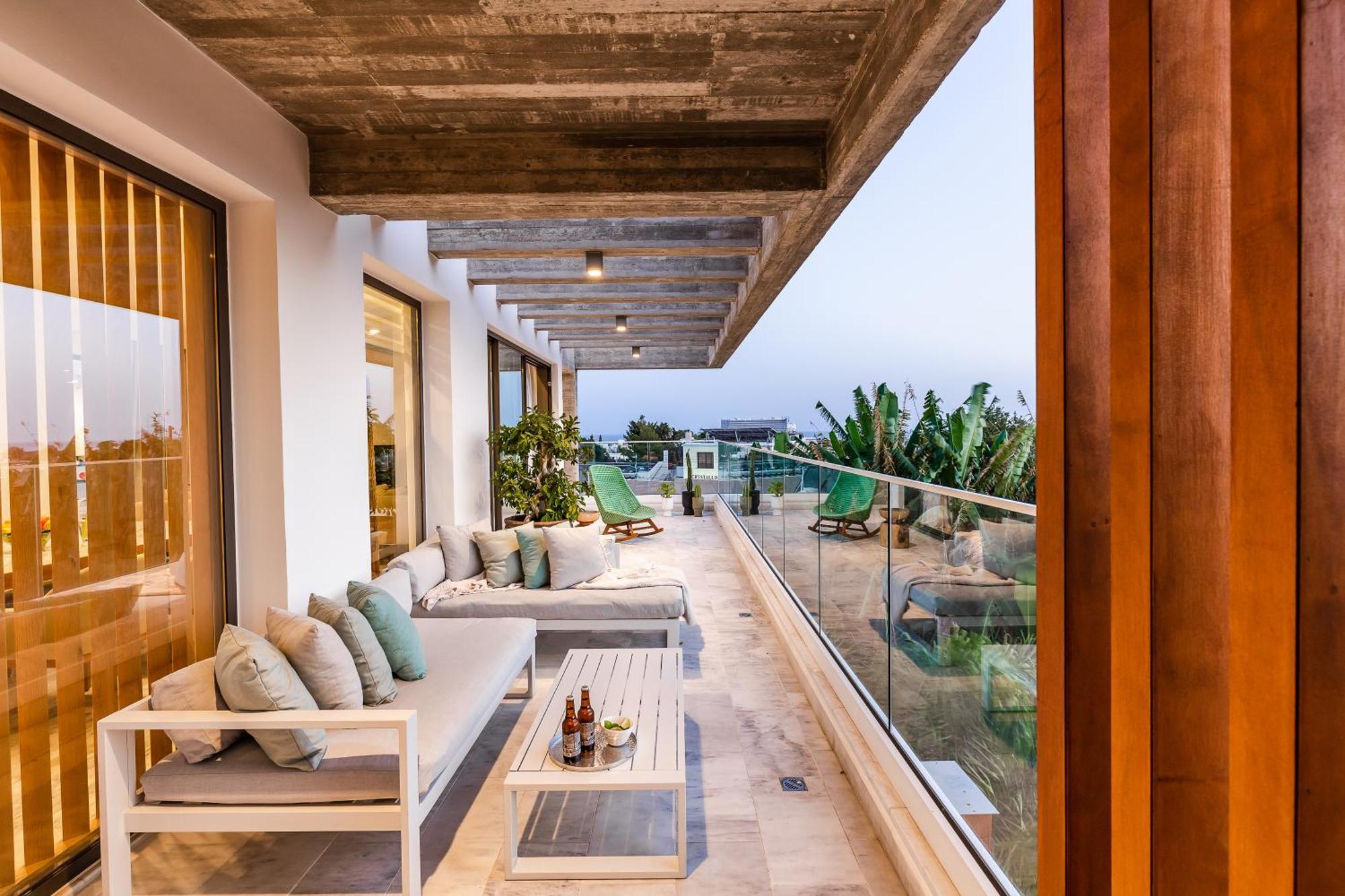 Apartment Sofia Luxury - Premium With Pool & Bbq, Rooftop Terrace, 5 Min To Sea *